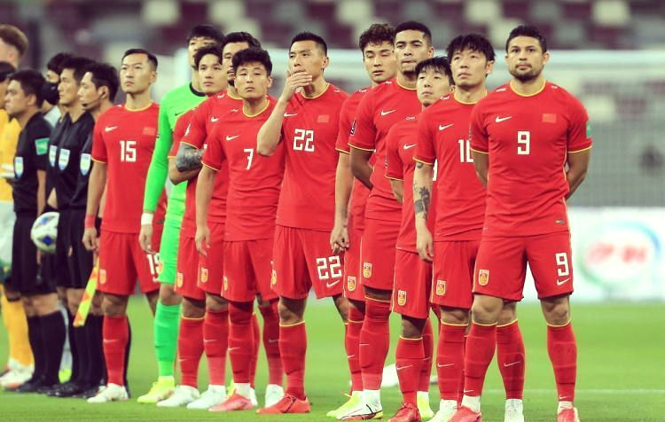 热议国足1-0中国香港:大部分时间索然无味加快选帅效率(中国香港男足025输给谁了)