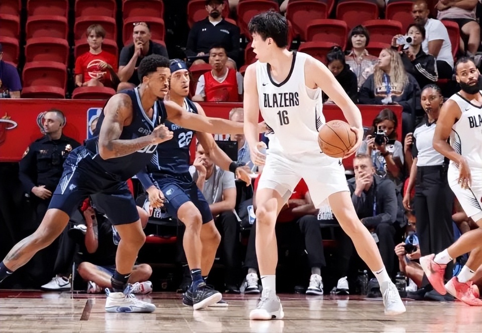 杨瀚森15分3板2帽NBA夏联开拓者击败鹈鹕(nba开拓者和鹈鹕直播)